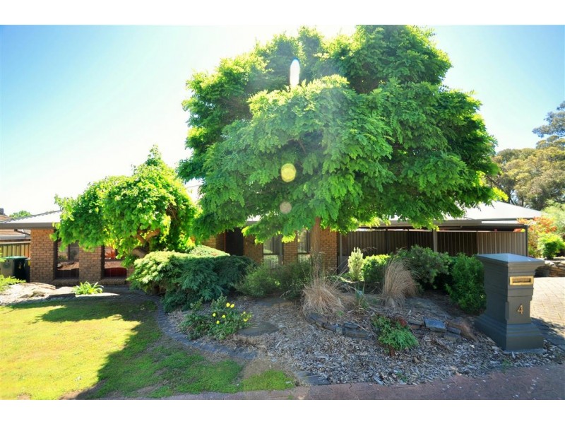 4 Bay Place, Woodcroft SA 5162