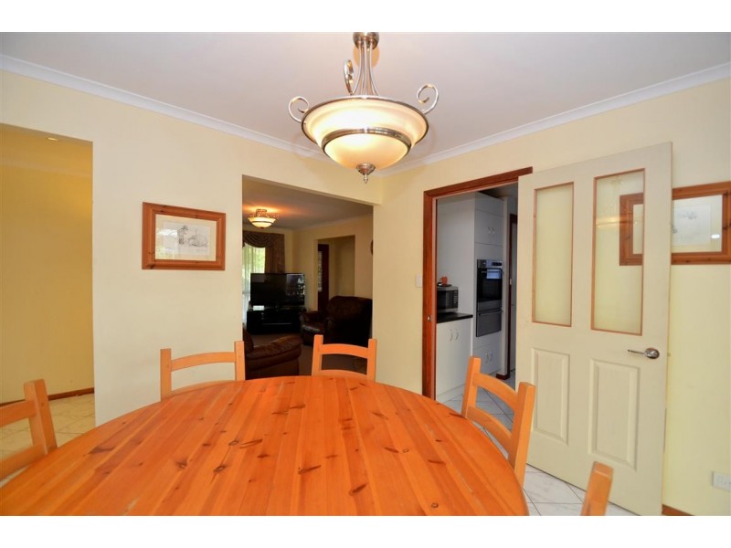 4 Bay Place, Woodcroft SA 5162