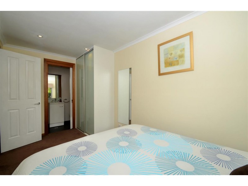 4 Bay Place, Woodcroft SA 5162