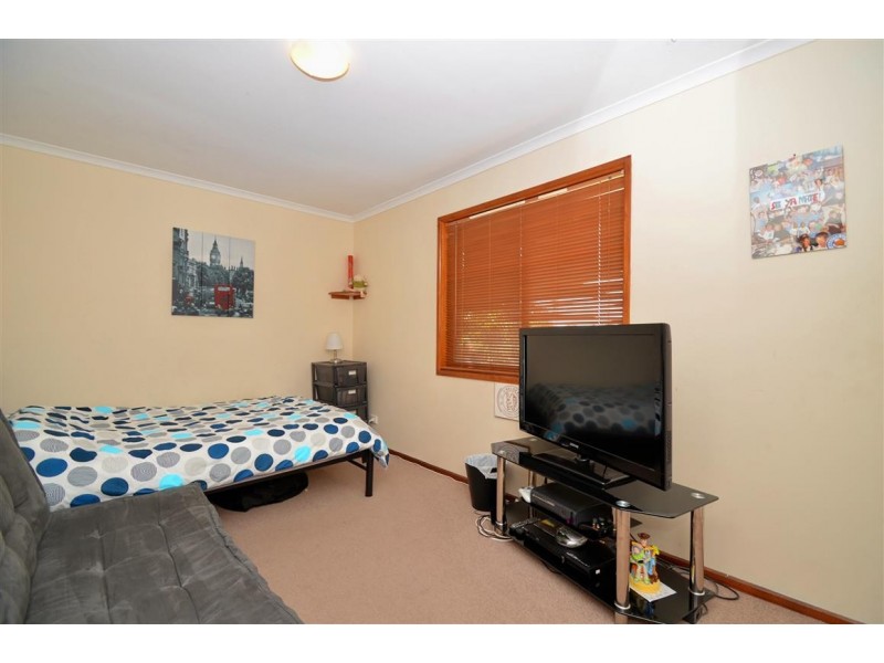 4 Bay Place, Woodcroft SA 5162