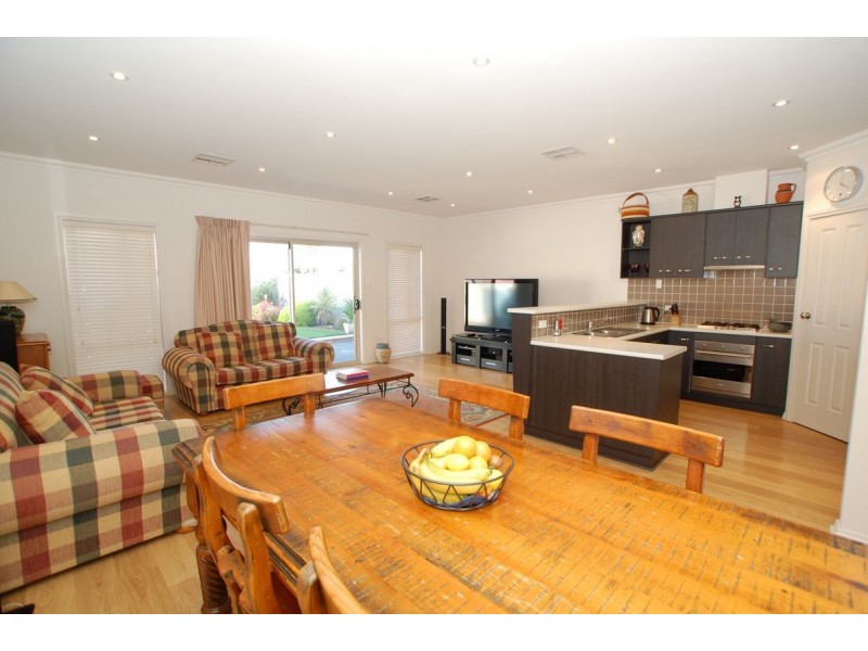 19 Condada Avenue, Park Holme SA 5043