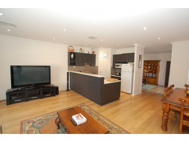 19 Condada Avenue, Park Holme SA 5043