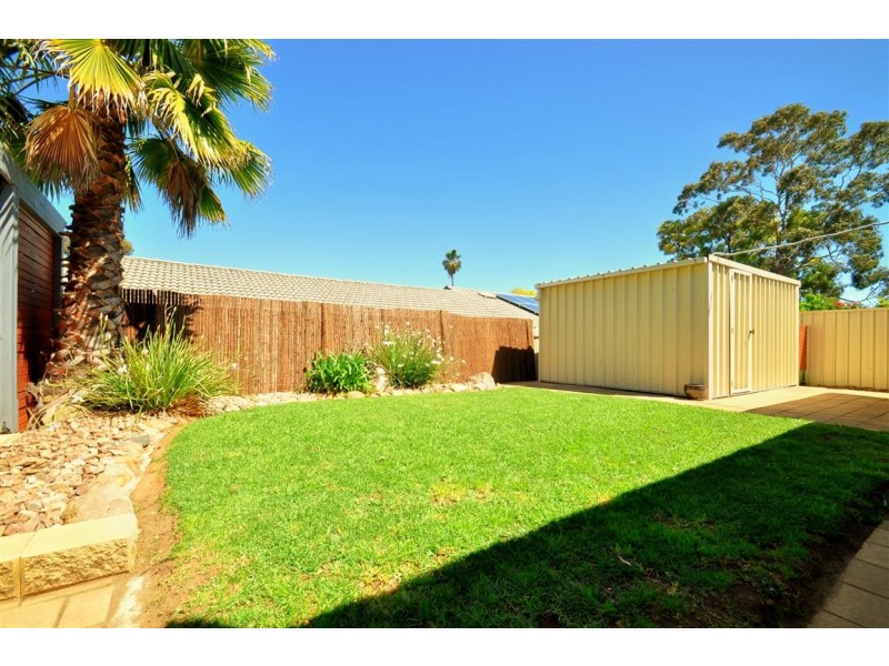 2 Leech Avenue, Morphett Vale SA 5162