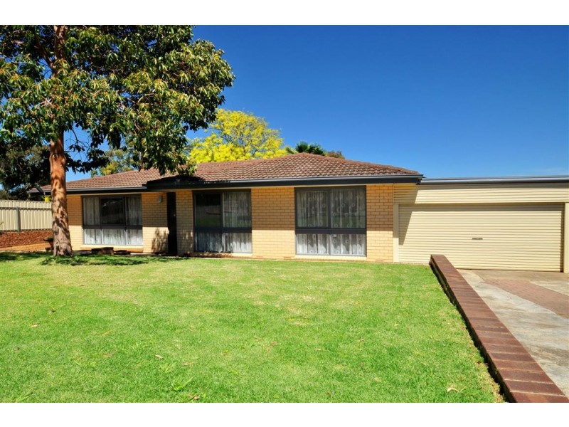 2 Leech Avenue, Morphett Vale SA 5162