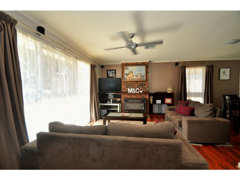 2 Leech Avenue, Morphett Vale SA 5162