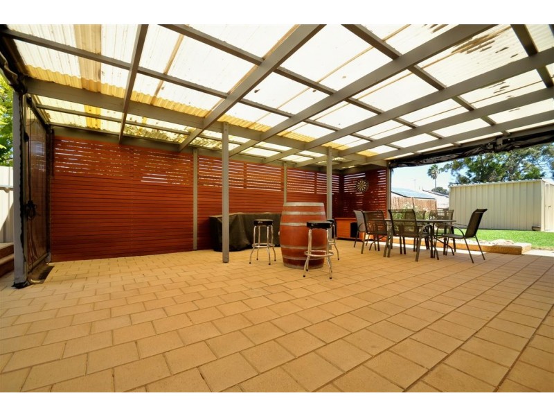 2 Leech Avenue, Morphett Vale SA 5162