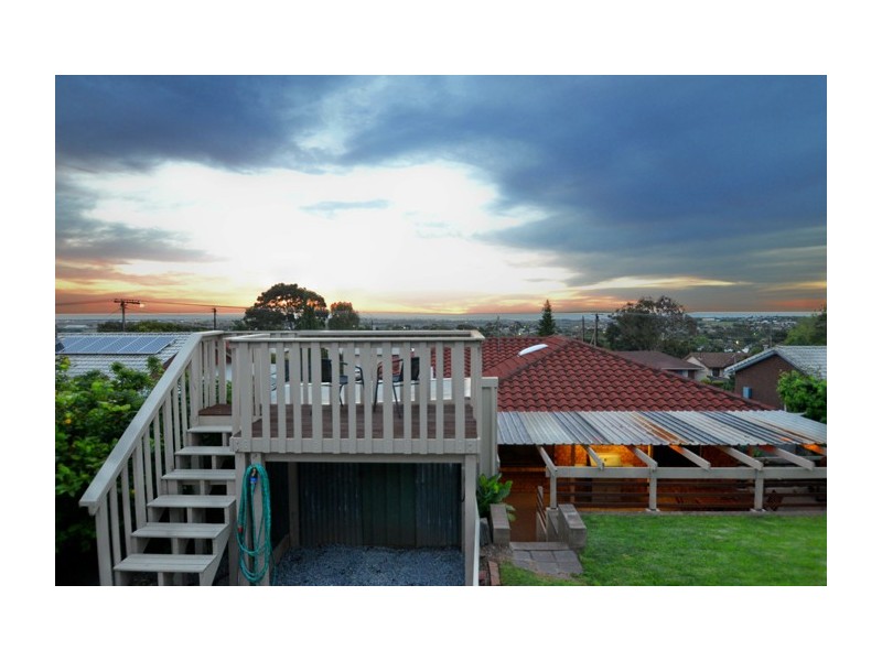 16 Lillian Street, Huntfield Heights SA 5163