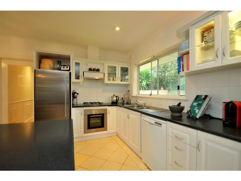 15 Jarrad Road, Happy Valley SA 5159