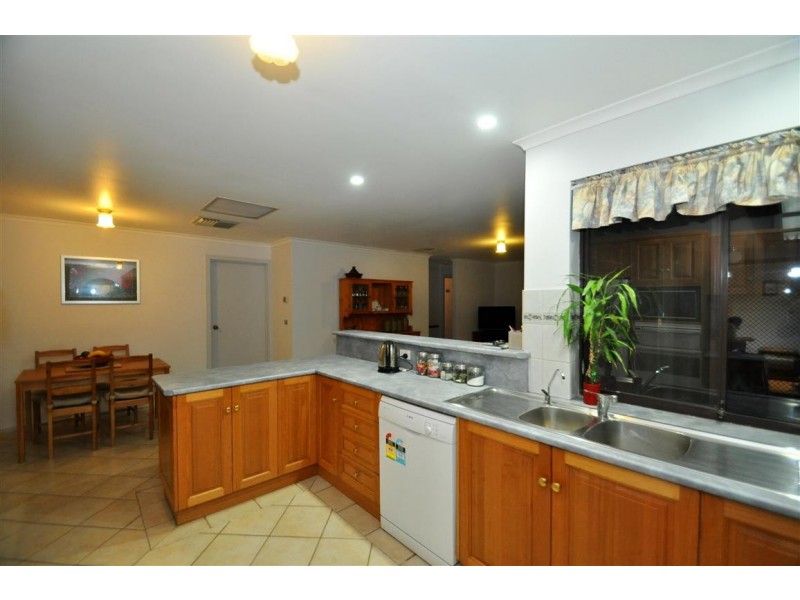 23 Moncur Street, Woodcroft SA 5162