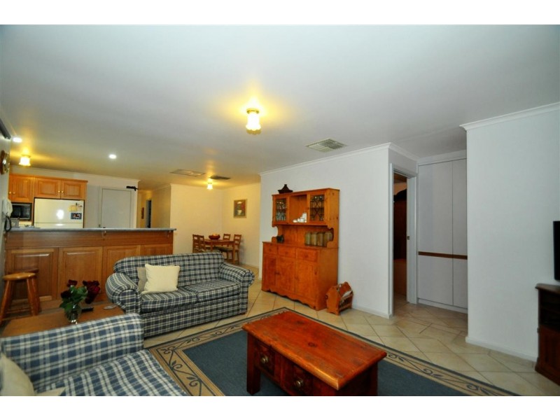 23 Moncur Street, Woodcroft SA 5162