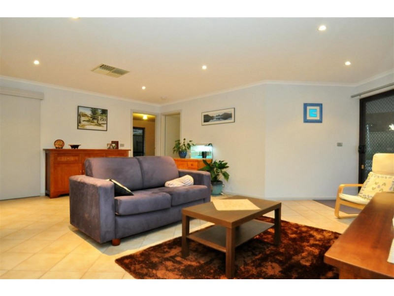 23 Moncur Street, Woodcroft SA 5162