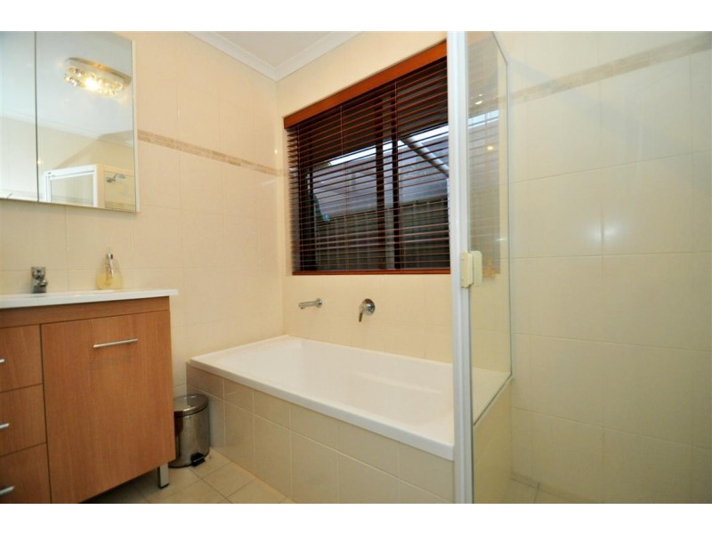 23 Moncur Street, Woodcroft SA 5162