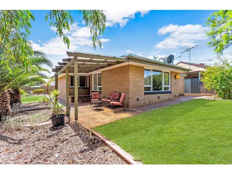 14 Alban Street, Christie Downs SA 5164