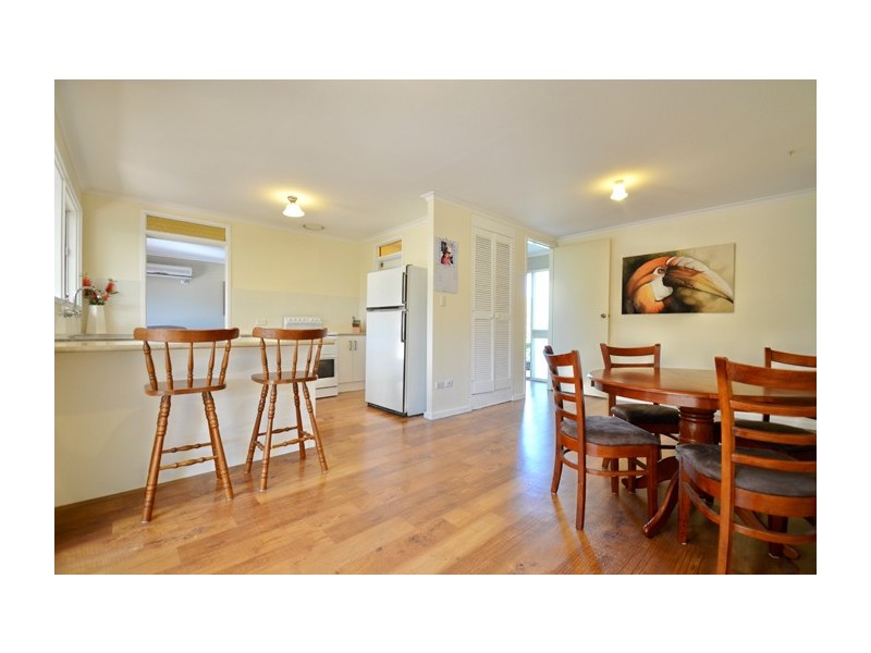 37 Flinders Crescent, Hackham SA 5163