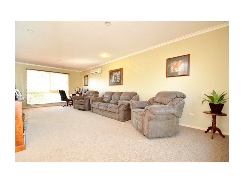 37 Flinders Crescent, Hackham SA 5163
