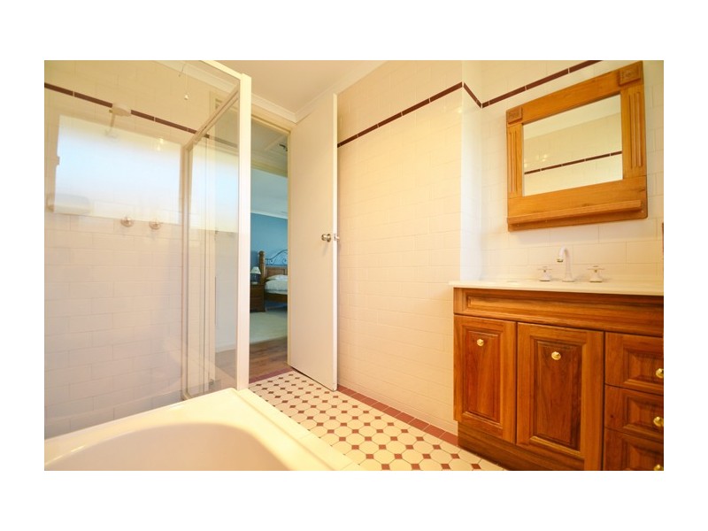 37 Flinders Crescent, Hackham SA 5163