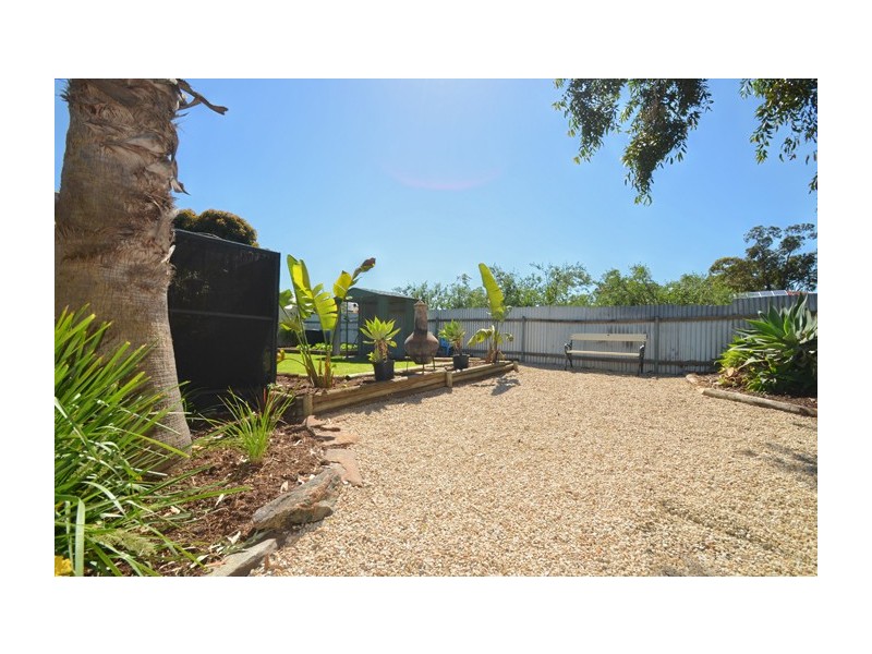 37 Flinders Crescent, Hackham SA 5163