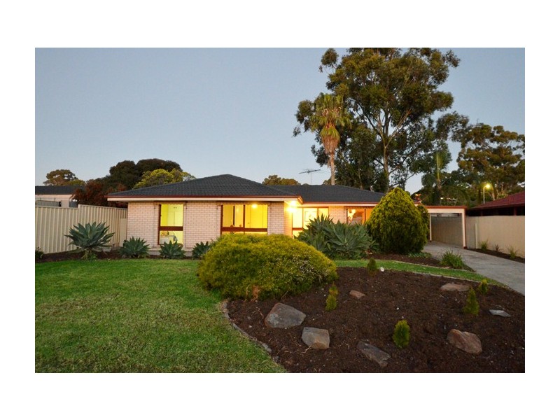 37 Flinders Crescent, Hackham SA 5163