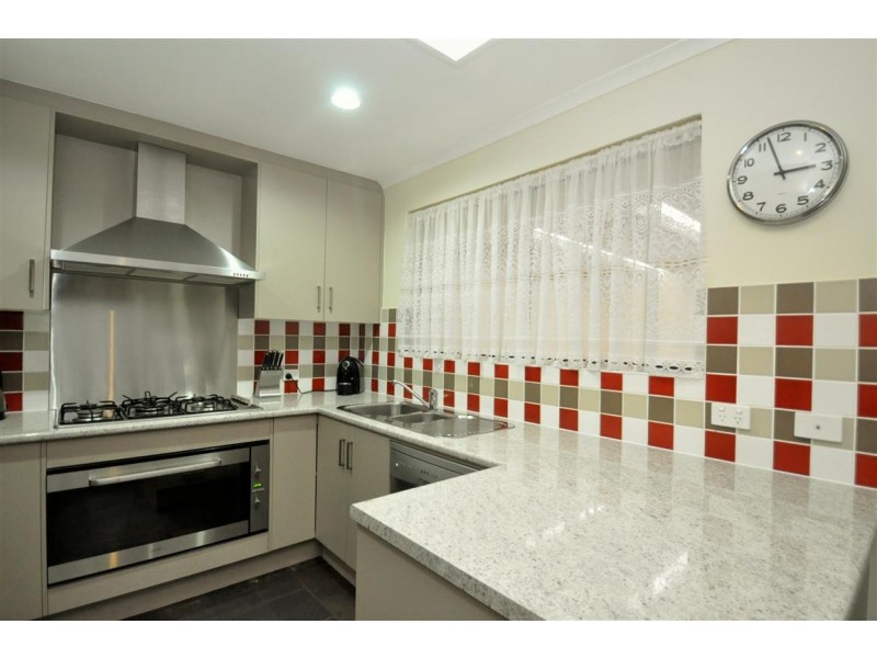 29 Sunnymeade Drive, Aberfoyle Park SA 5159