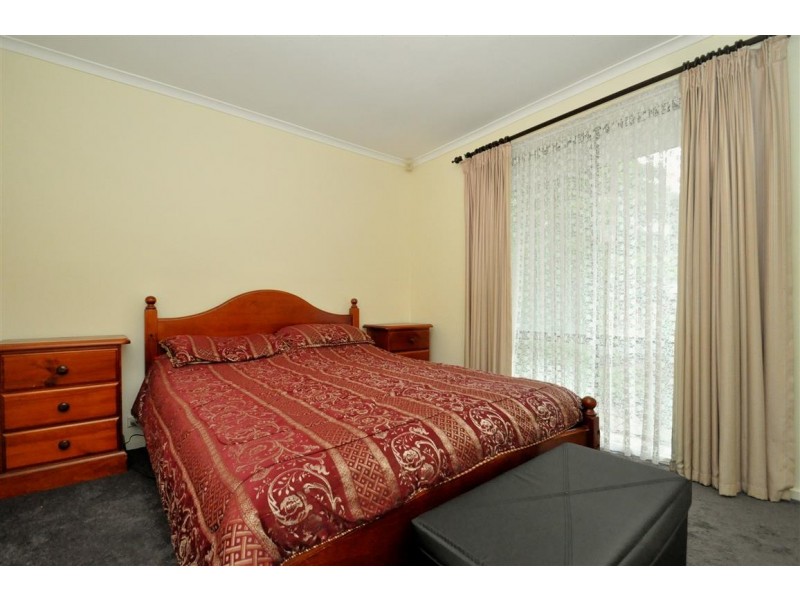 29 Sunnymeade Drive, Aberfoyle Park SA 5159