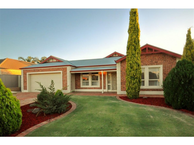 15 Chivers Street, Hallett Cove SA 5158