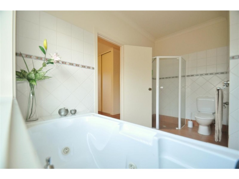 15 Chivers Street, Hallett Cove SA 5158