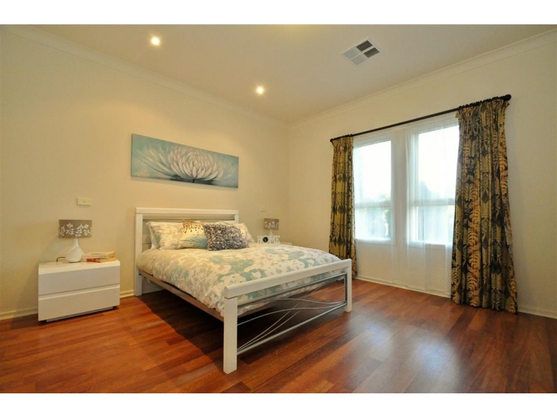 15 Chivers Street, Hallett Cove SA 5158