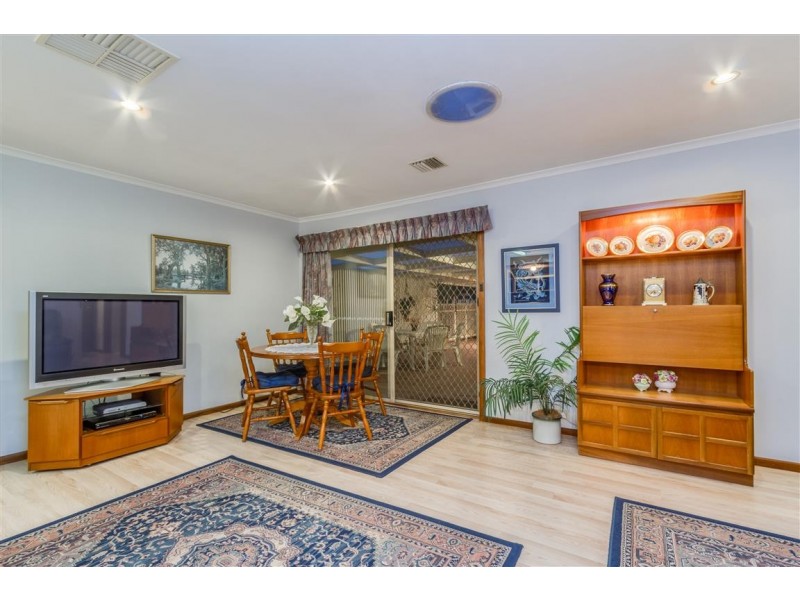 90 Reynell Road, Woodcroft SA 5162