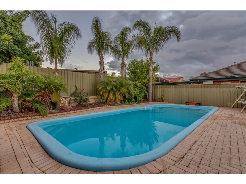 90 Reynell Road, Woodcroft SA 5162