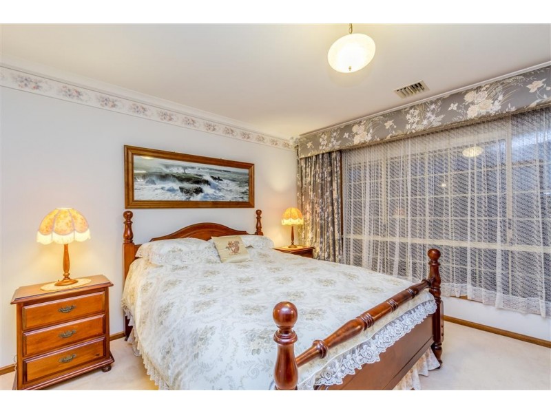 90 Reynell Road, Woodcroft SA 5162