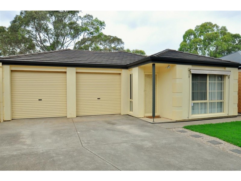 30 Golfcourse Drive, Woodcroft SA 5162