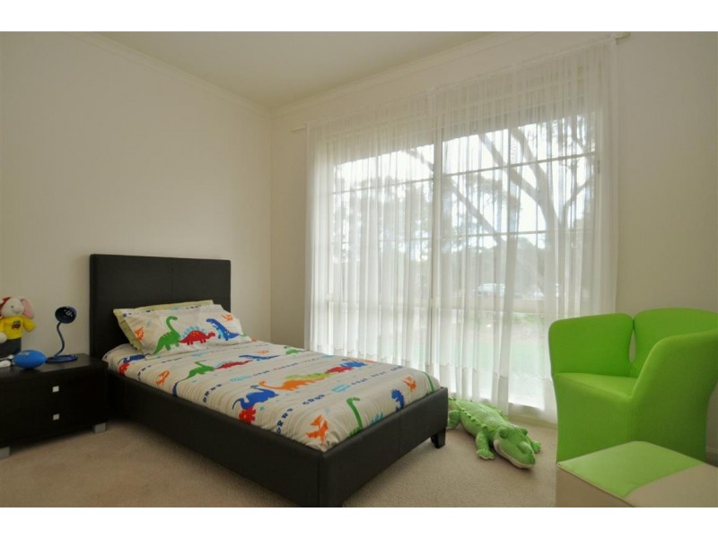 30 Golfcourse Drive, Woodcroft SA 5162