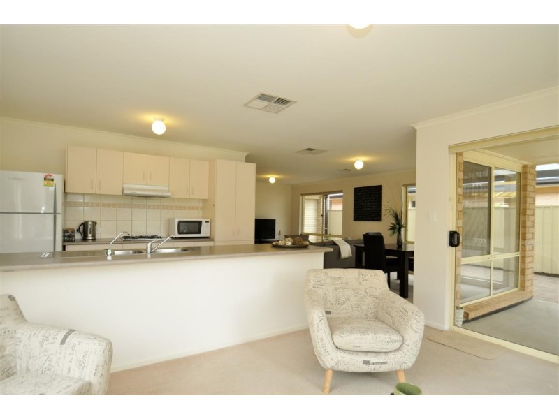 30 Golfcourse Drive, Woodcroft SA 5162