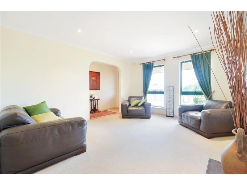 81 Investigator Drive, Woodcroft SA 5162