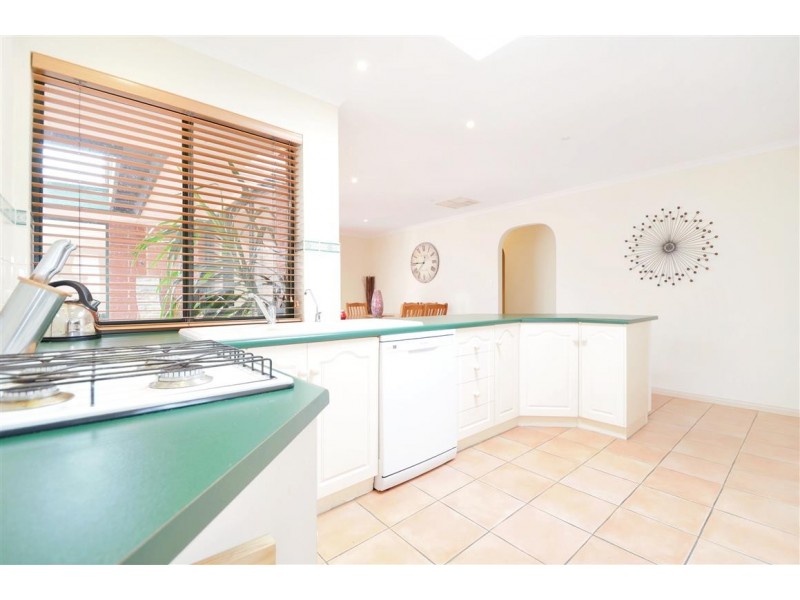 81 Investigator Drive, Woodcroft SA 5162