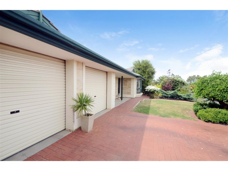 81 Investigator Drive, Woodcroft SA 5162