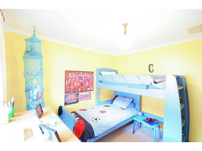 81 Investigator Drive, Woodcroft SA 5162