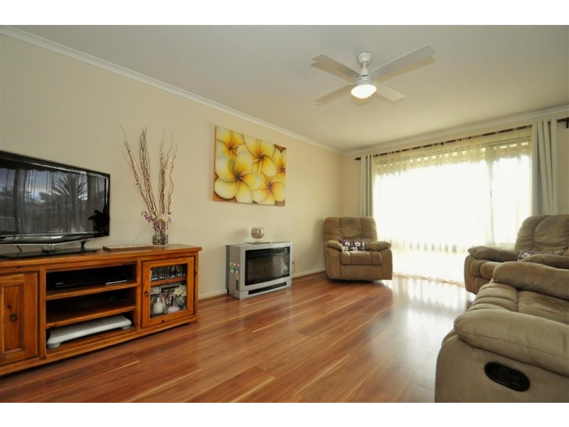 24 Kathryn Drive, Morphett Vale SA 5162
