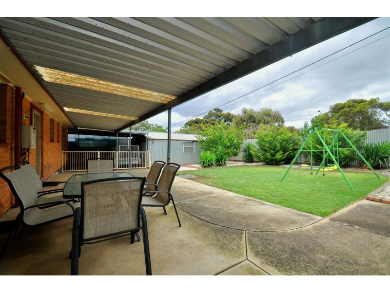 24 Kathryn Drive, Morphett Vale SA 5162