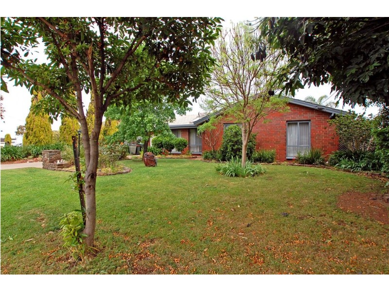 11 Baroona Crescent, Reynella SA 5161