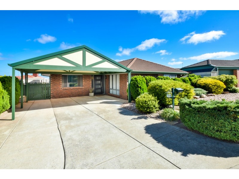 16 Shillabeer Cres, Woodcroft SA 5162