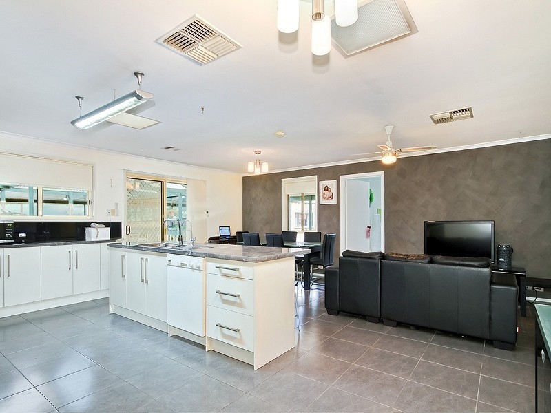 50 Talladira Way, Woodcroft SA 5162