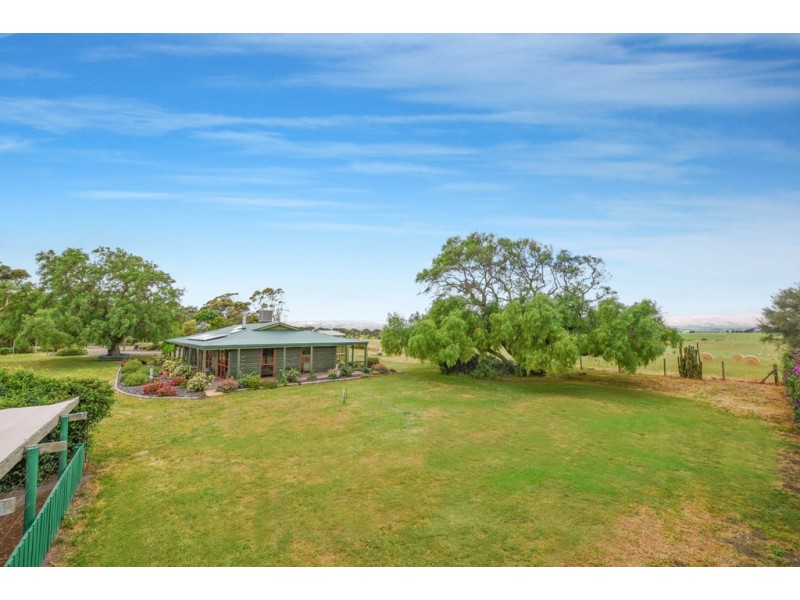 8 Nakour Tarn, Tatachilla SA 5171