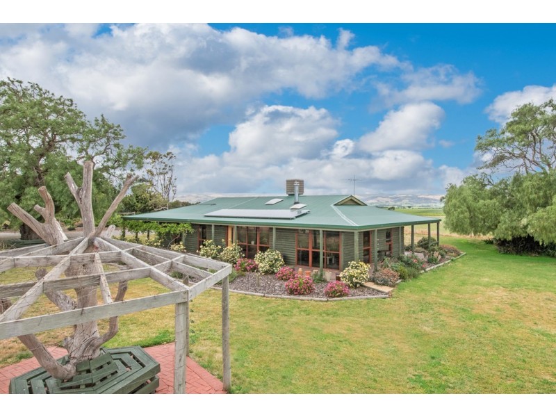 8 Nakour Tarn, Tatachilla SA 5171