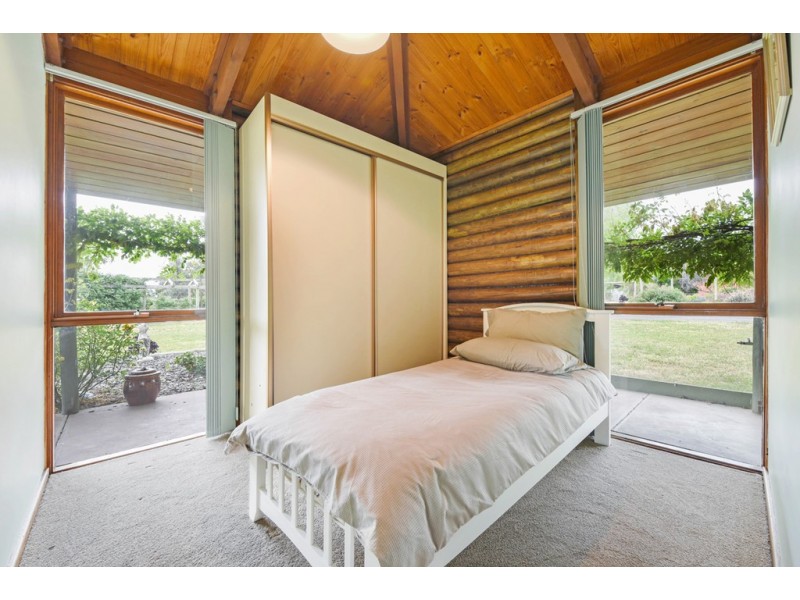 8 Nakour Tarn, Tatachilla SA 5171