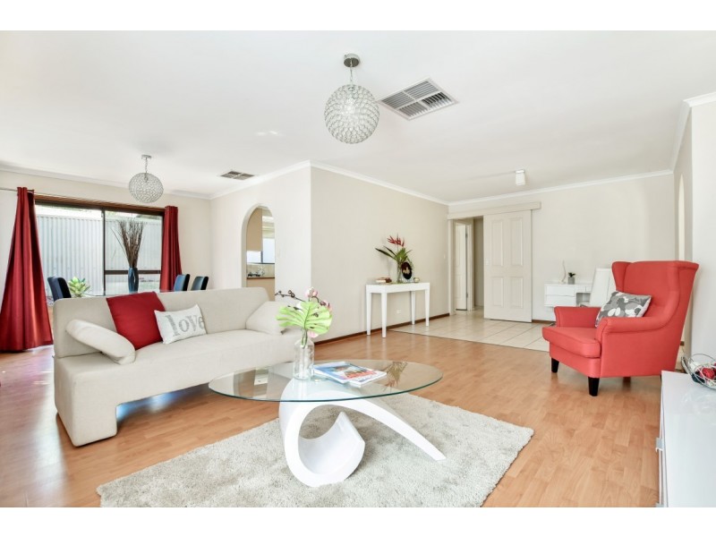 5 Suzanne Avenue, Morphett Vale SA 5162