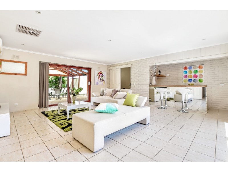 5 Suzanne Avenue, Morphett Vale SA 5162