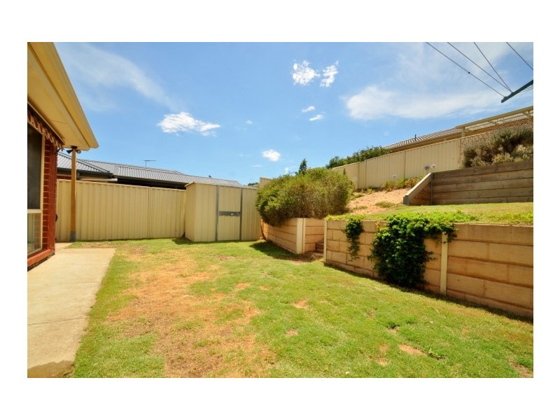 32 New York Road, Aberfoyle Park SA 5159