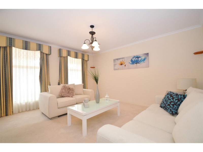 3 Skipper Close, Hallett Cove SA 5158
