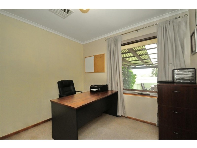 15 Wickham Road, Happy Valley SA 5159